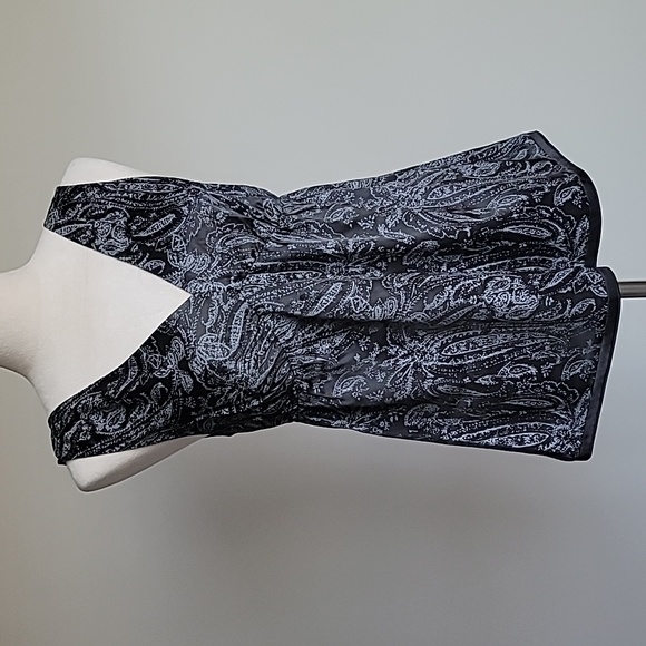 NWOT The Limited Silk V-Neck Black/ Gray Women's Top, Size M - Picture 2 of 12